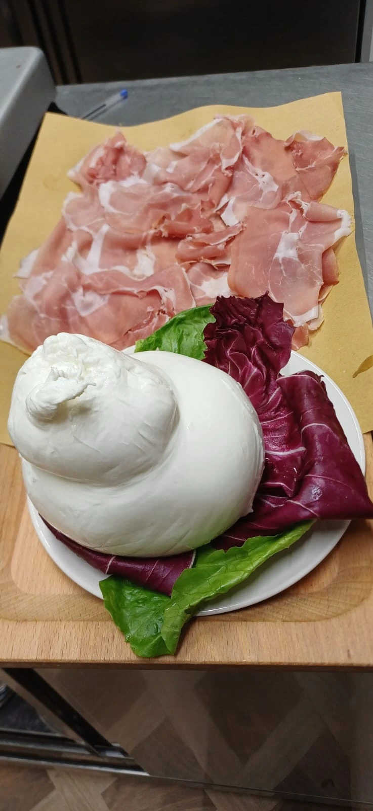 Prosciutto crudo dolce con mozzarella fresca